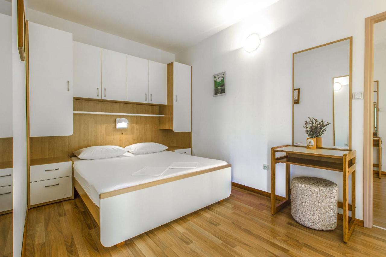 Apartments Konta City Center Vodice Eksteriør bilde