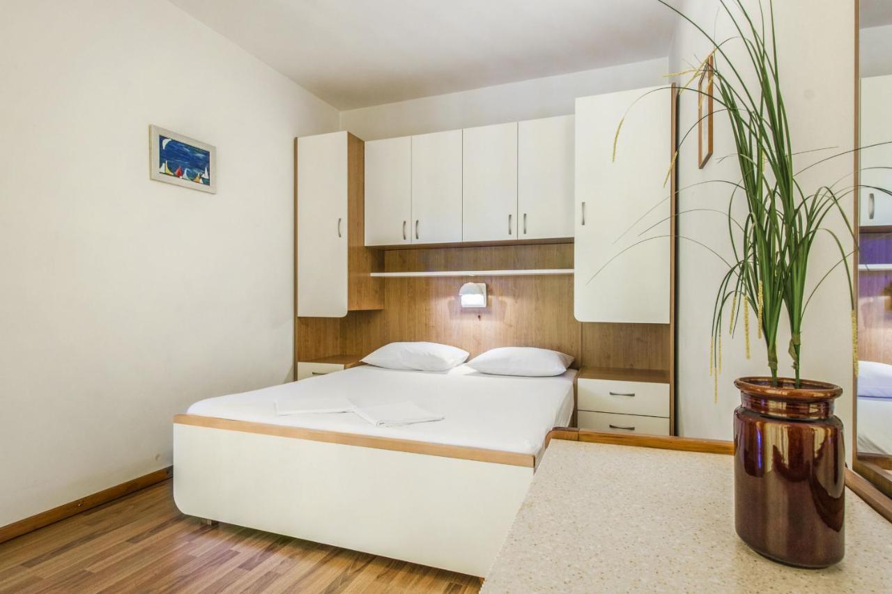 Apartments Konta City Center Vodice Eksteriør bilde